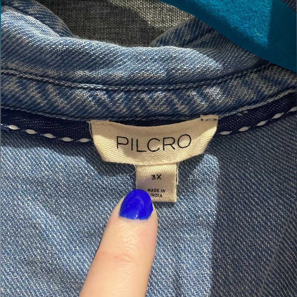🥞 Pilcro Denim Hippy Tuxedo-Front Crop Blouse 👩🏼‍🌾 - Picture 4 of 4